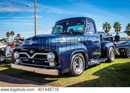 Daytona Beach, Fl - November 28, 2020: 1955 Ford Pickup Truck At A Local Car Show.