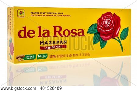Winneconne, Wi -30 December 2020: A Package Of De La Rosa Peanut Candy On An Isolated Background.