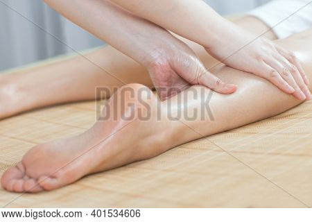 A Foot Massage The Young Lady High Quality Photo