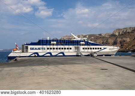 Santorini, Greece - September 19, 2020: Sifnos Jet Passenger Ship Seajets, High-speed Ferry In Harbo