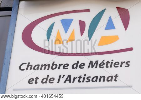 Bordeaux , Aquitaine  France - 12 28 2020 : Cma Chambre De Metiers Et Artisanat Text Means French Ch