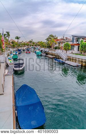 Dreamy Neighborhood With Waterfront Houses Public Canal And Leaisure Boats