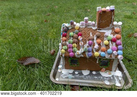 A Close Up View Of A Decorated Ginger Bread House
