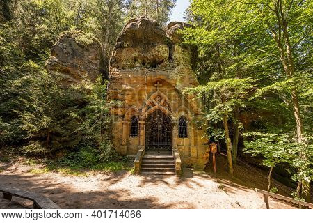 Rock Chapel Of Our Lady Of Lourdes, Modlivy Dul, .