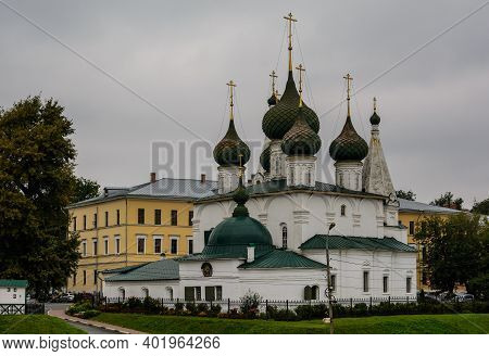 Spasa-on-city Church In Yaroslavl. Beautiful Old Buildings. Religion And Belief