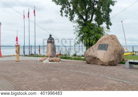 Puck, Poland - September 20, 2020: Square With Monument To General Jozef Haller.