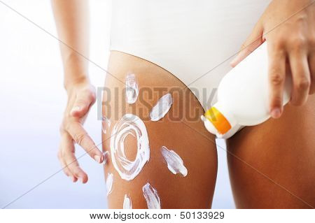 Sunscreen body protection in summer