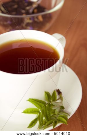 Filiżankę czarnej herbaty