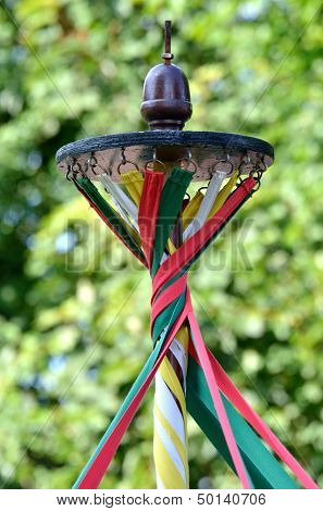 maypole with twisted ribbons