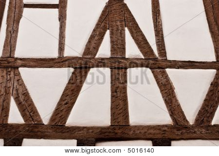 halbe gezimmert Wand