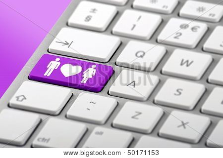 Online Dating Key On A Keyboard