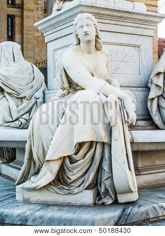 statue i Gendarmenmarkt-pladsen, Berlin