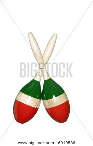 Maracas isolados no branco