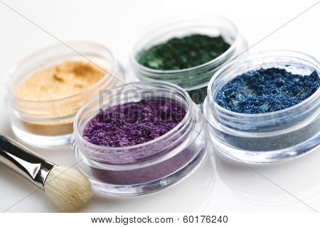 coloured eys shadow pigment