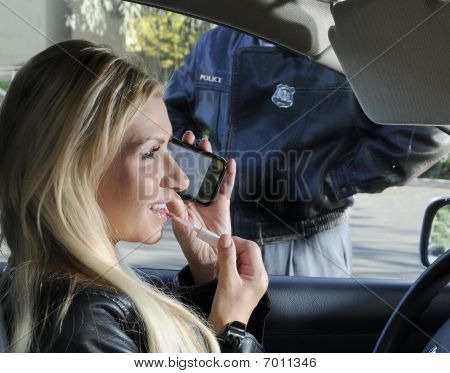 Conductor distraído sin darse cuenta