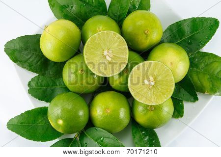 group lime lemon and lemon slice