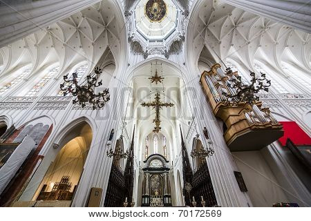 Interiors of Notre dame d'Anvers cathedral, Anvers, Belgium