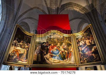 Interiors of Notre dame d'Anvers cathedral, Anvers, Belgium
