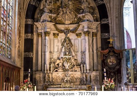 Interiors of Notre dame d'Anvers cathedral, Anvers, Belgium