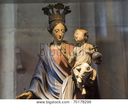 Interiors of Notre dame d'Anvers cathedral, Anvers, Belgium
