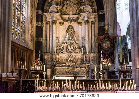 Interiors of Notre dame d'Anvers cathedral, Anvers, Belgium