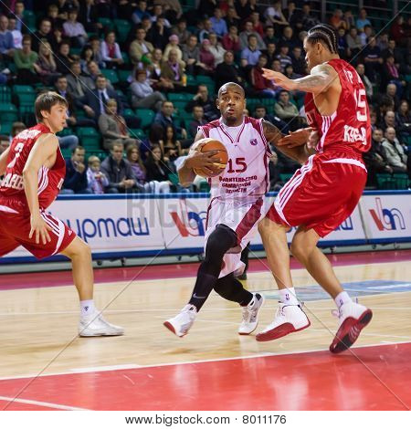 Luis Flores