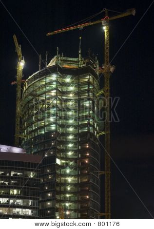 Bau des Moskauer Businesscenter, Nachtszene 2