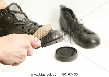Cleaning of men's boots