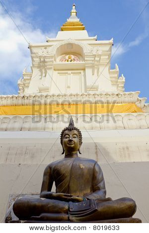Buddha billede i templet af Thailand2