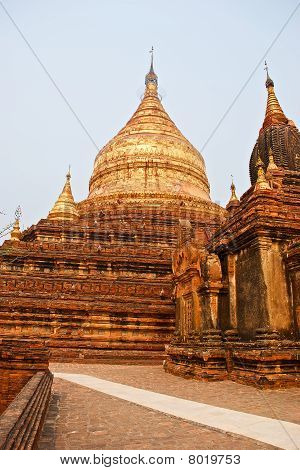 Pagoda Bagan