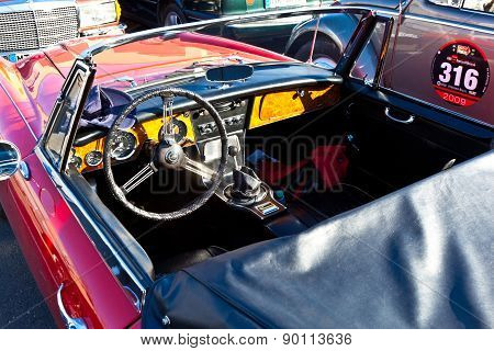 Beautiful Oldtimer Take Place In The Mtk Classics 2011 To Support The Politician Cyriax
