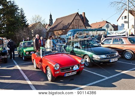 Beautiful Oldtimer Take Place In The Mtk Classics 2011 To Support The Politician Cyriax