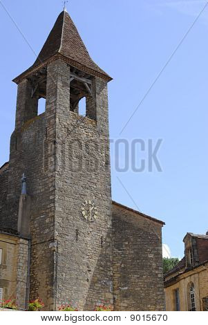Belves Fransa Romanesk kilise