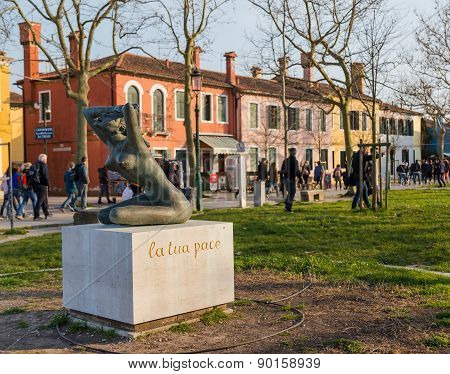 La Tua Pace Statue