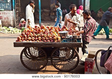 People Sell Apples At Chawri Bazar In Delhi, India