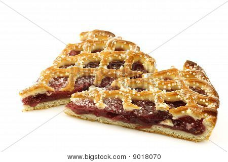 Kaksi viipaletta sisustetuissa cherry pie nimeltä 