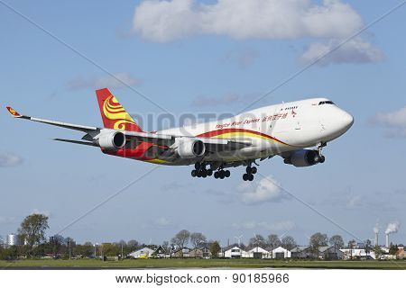 Amsterdam Airport Schiphol - Boeing 747 Of Yangtze River Express Lands