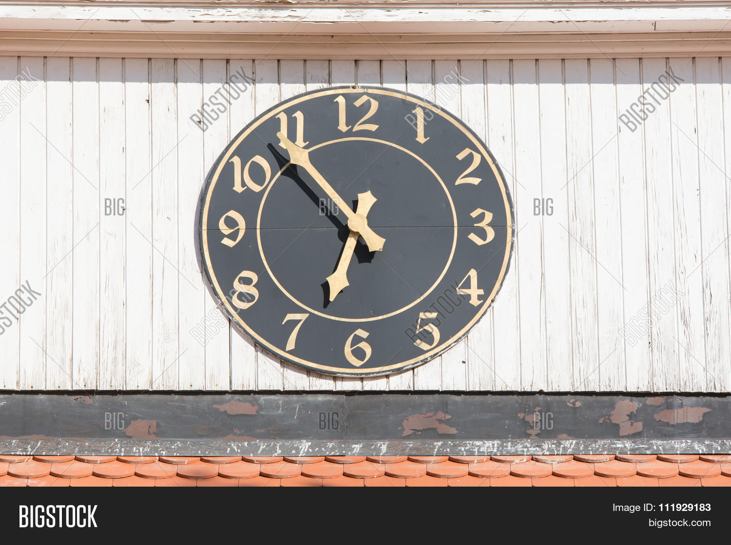 приключения электроника башня с часами. часы бьют. фильм приключения электроника башня. кремлевские часы. электроник на башне с часами.