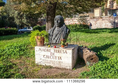 The statue of Mother Teresa