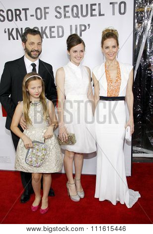 Judd Apatow, Maude Apatow, Iris Apatow and Leslie Mann at the Los Angeles Premiere of 