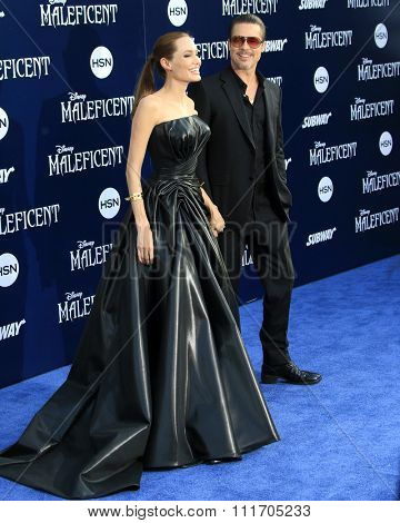 LOS ANGELES - MAY 28:  Angelina Jolie, Brad Pitt at the 