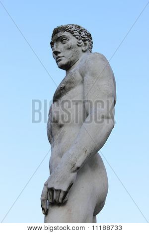 Statua virile