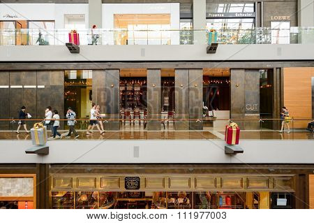 SINGAPORE - NOVEMBER 08, 2015: interior of The Shoppes at Marina Bay Sands. The Shoppes at Marina Bay Sands is one of Singapore's largest luxury shopping malls