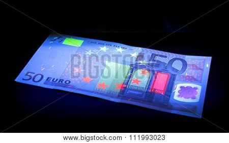 Checking money