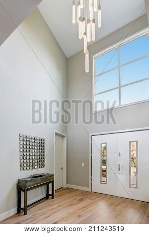 Contemporary Two Story Entry Foyer With Lots Of Space