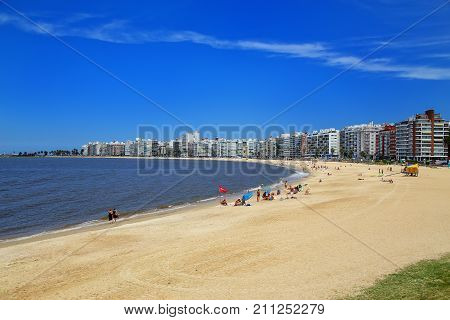 Pocitos Beach Along The Bank Of The Rio De La Plata In Montevideo, Uruguay