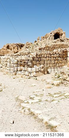The Old Caste  And His Ruins In The Sky