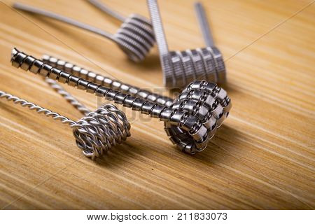 Close Up Twisted Coils For E Cig Or Electronic Cigarette For Vape Devices, Rda Prebuild Coil Clapton