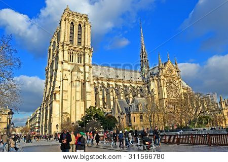 Paris, France - Dec 30: Notre-dame Cathedral (aka Cathedral Notre Dame De Paris) On December 30, 201