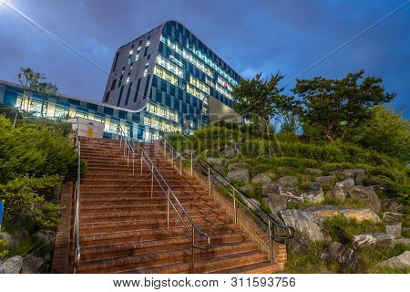 New Dong-gu Regional Office Building.